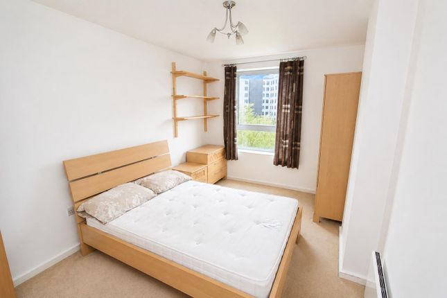 28 Catalina City Island, Leeds photo 5