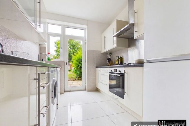 70 Arlington Road, London photo 3