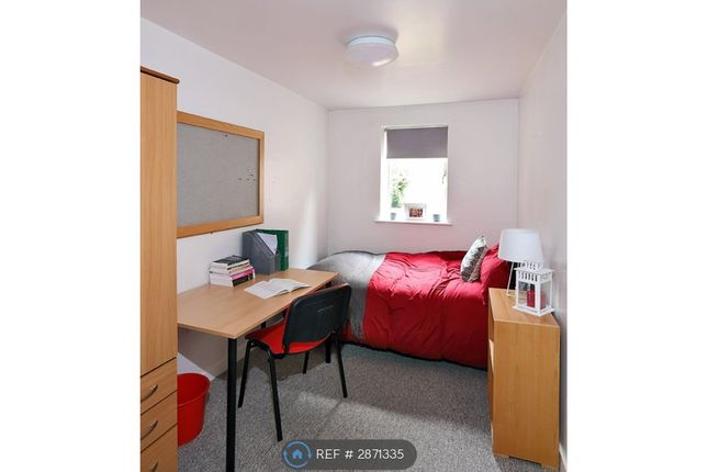 Flat, Arwen Lodge Sparkford Close, Winchester photo 3