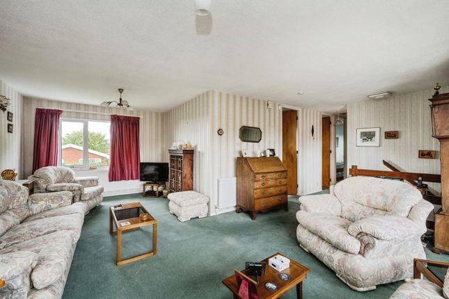 21, Coedmor, Swansea photo 4
