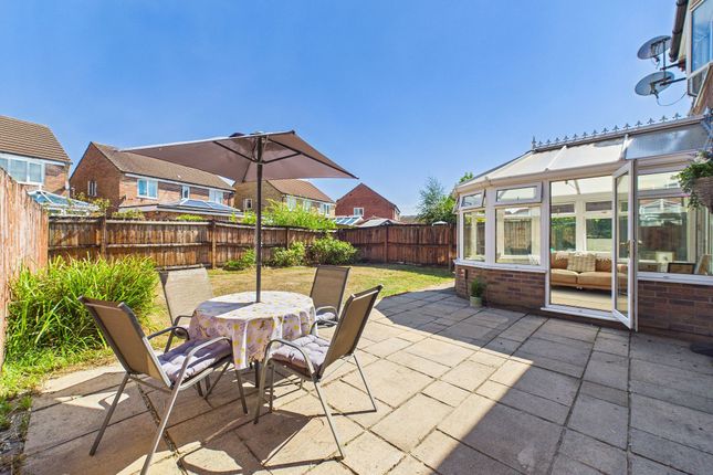 15 Herbert Thomas Way, Swansea photo 3