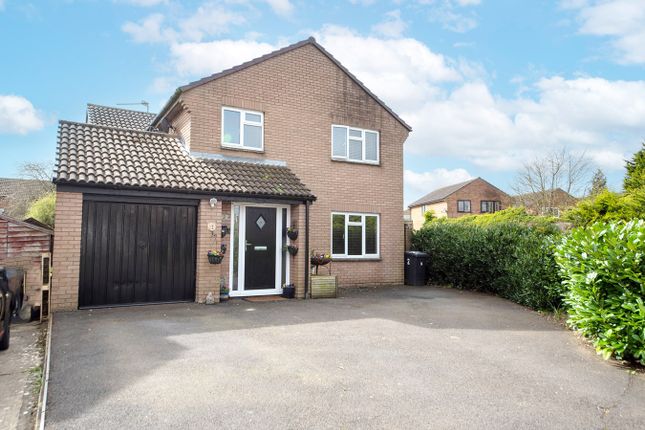 Detached house for sale in Braemore Close, Thatcham