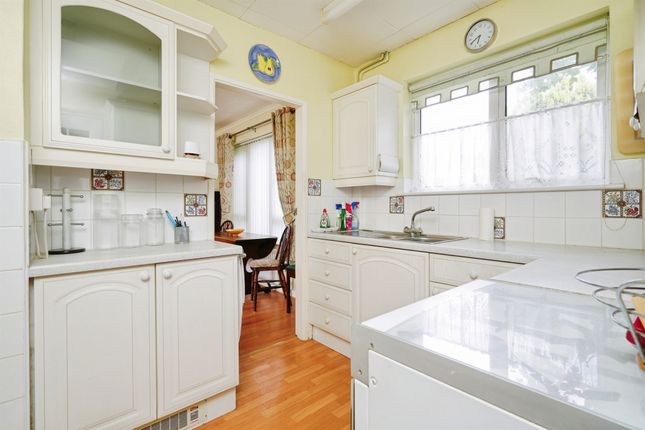 17, Edinburgh Drive, Didcot photo 4
