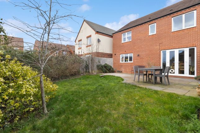14, Furrow Close, Worcester photo 3