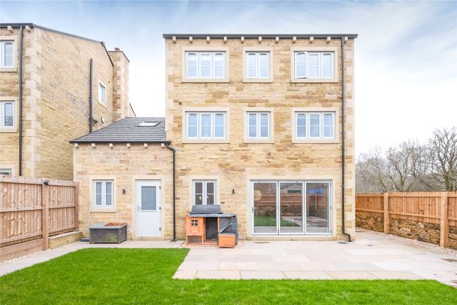 3, Royd Edge Road, Holmfirth photo 2