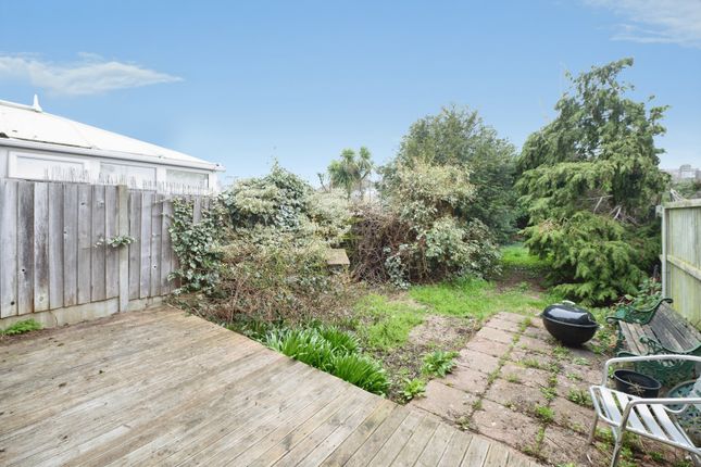 16, Strathmore Gardens, Essex photo 4
