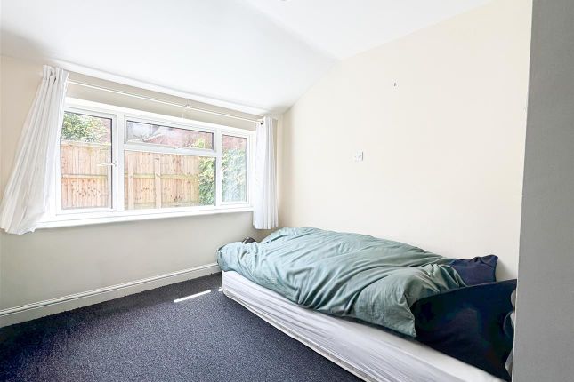 Flat 1, 24, Enys Road, Eastbourne photo 4