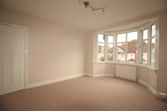 Thumbnail Flat to rent in St. Barnabas Road, Woodford Green