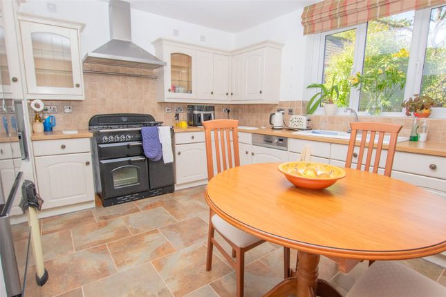 3, The Paddocks, Weston-super-Mare photo 4