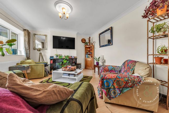 2 Michaelston Court, Pyle Road, Cardiff photo 2