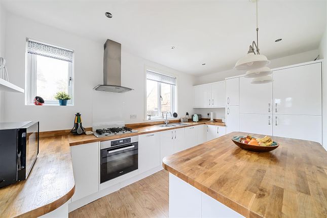 Hawkesbury, 12 Carlton Road North, Weymouth photo 3
