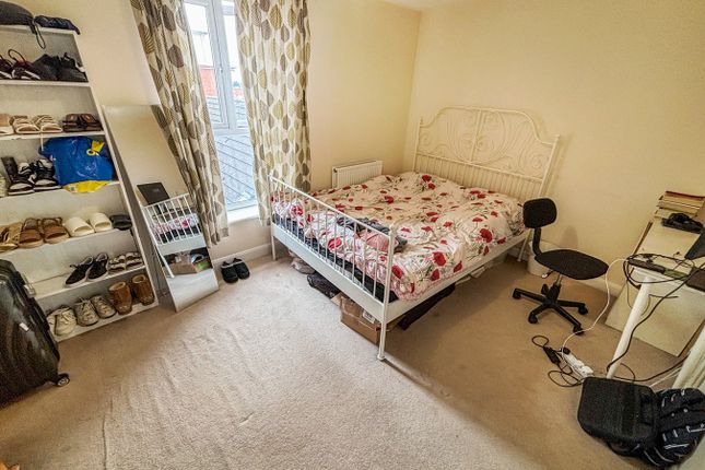 Flat for sale in Lansdowne House, Moulsford Mews, Reading