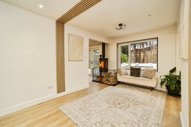 Highfield Crescent, Bradford photo 3