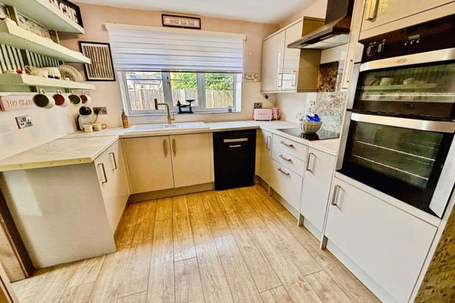 8, St. Helens Way, Gainsborough photo 2