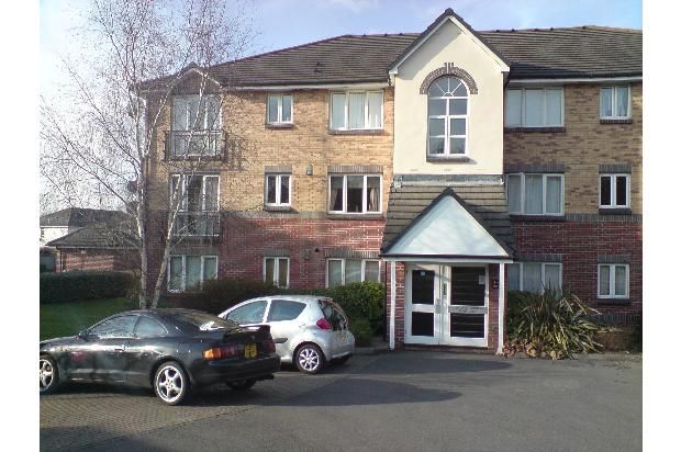 Thumbnail Flat to rent in Parry Drive, Weybridge