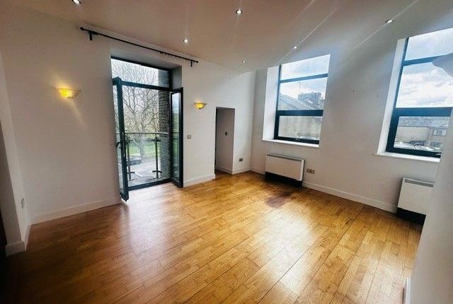 11 Cavendish Court, Drighlington photo 3