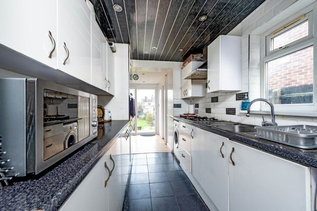 60, Tudor Drive, Morden photo 3