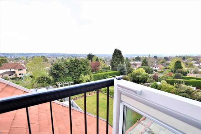 Flat 4 Bellevue, 61a Arbutus Drive, Coombe Dingle photo 4