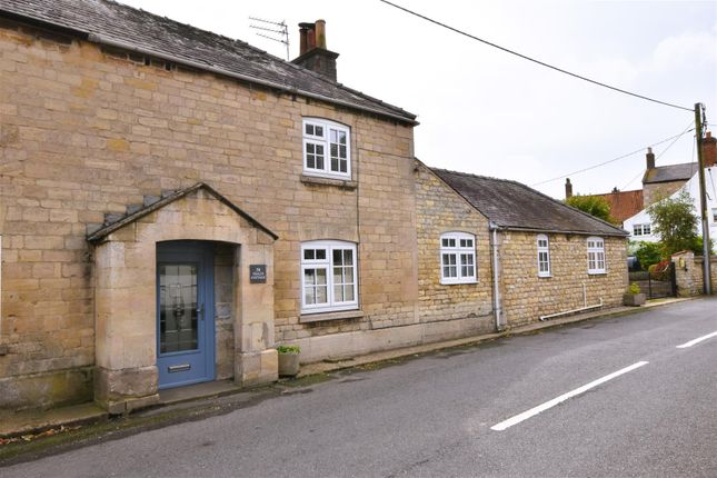 Cottage for sale in High Street, Leadenham, Lincoln