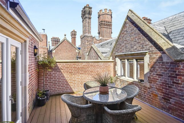 Penthouse for sale in Penshurst Road, Penshurst