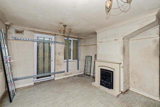 8, Beaufort, London photo 3