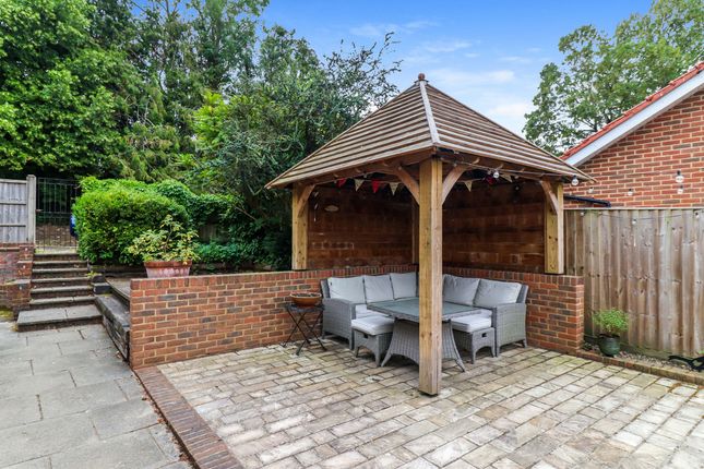 20, Brookfield Close, Tring photo 4