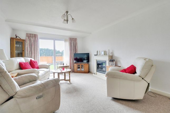 Flat 8, St Andrews Gardens, Alsager photo 4