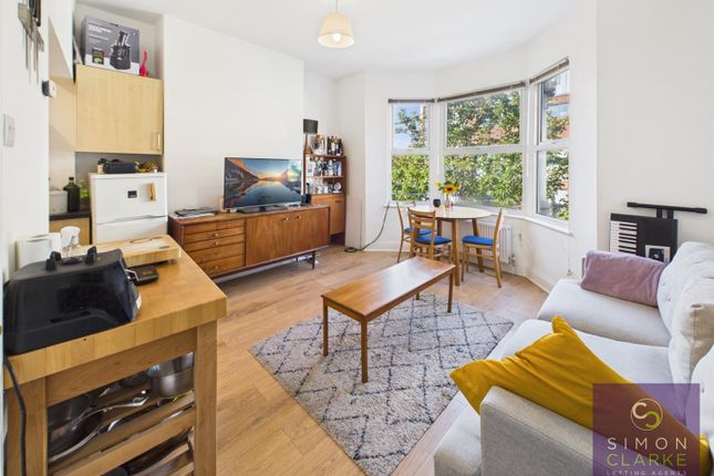 282A, Cambridge Heath Road, London photo 3