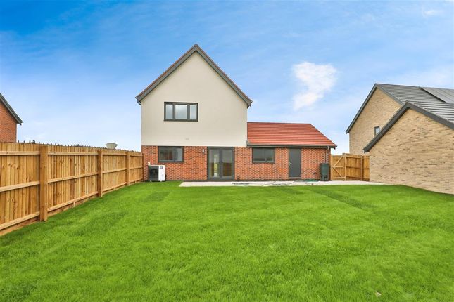 The Orion, Plot 72, The Carriages, Dereham photo 2