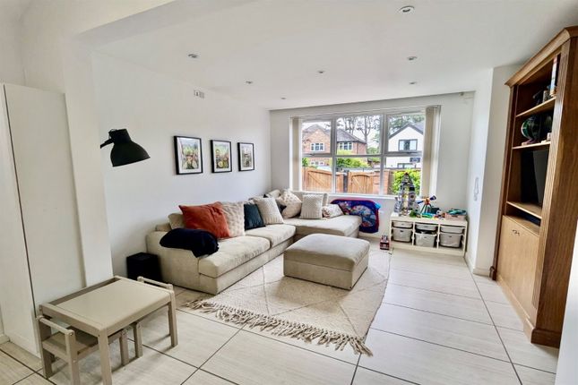 11, High Elm Road, Hale Barns, Altrincham photo 4