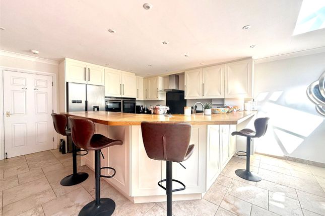 3, Swordsmans Road, Deepcut photo 4