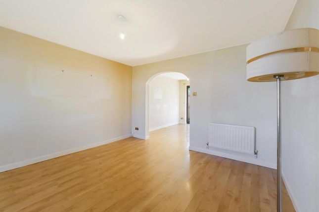 27, Drummond Way, Newton Mearns photo 4