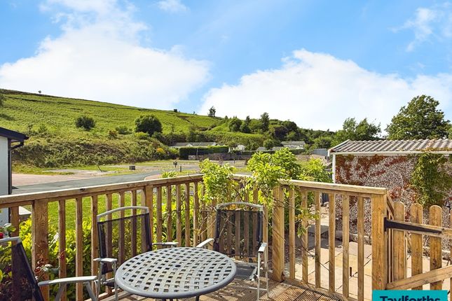 16 High View Dales View Park, Barnoldswick photo 4