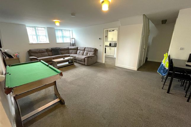 6, Parker Court, Old Goole photo 3