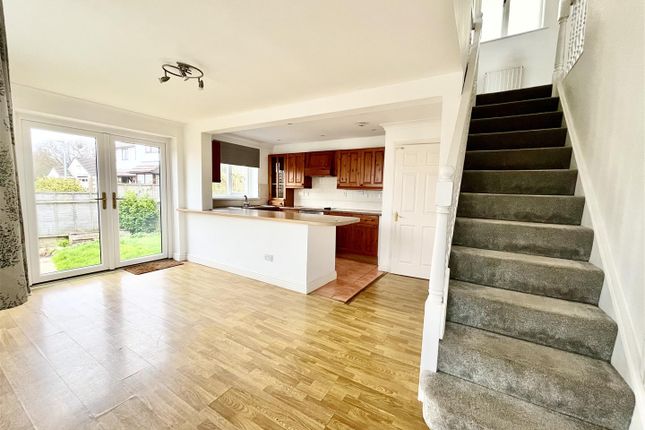 27, Gweal Wartha, Helston photo 3