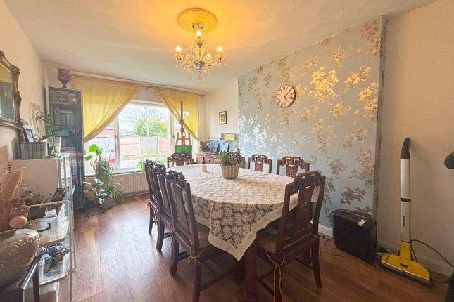 12 Viking Way, Brentwood photo 4