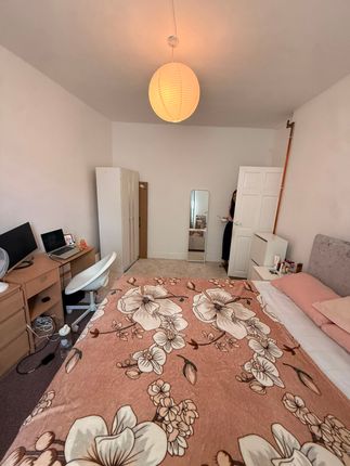 64, turnpike lane, Haringey photo 3