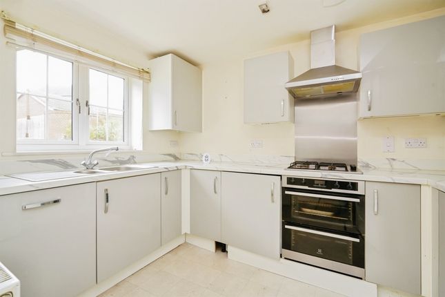 3, Roach Bank, Wantage photo 2
