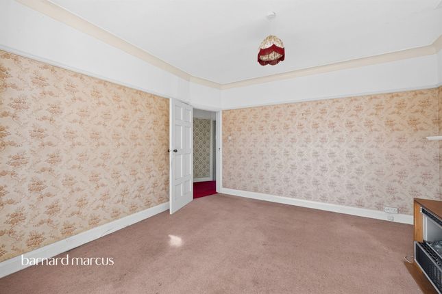225, Malden Road, Sutton photo 4
