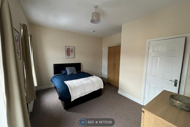 Room to rent in Victoria Road, Mexborough