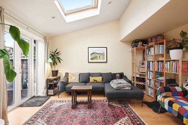 36a, Strawberry Vale, Twickenham photo 4