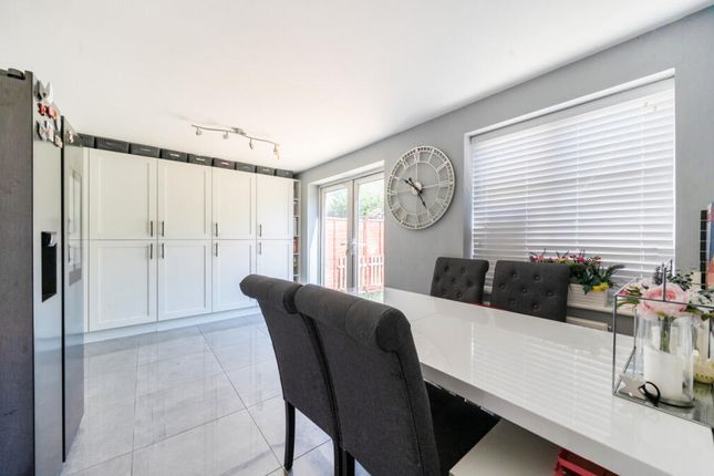 45, Polesdon Avenue, Swindon photo 4