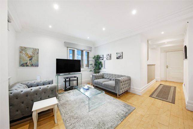 Flat 77, Princes Court, 88, Brompton Road, London photo 4