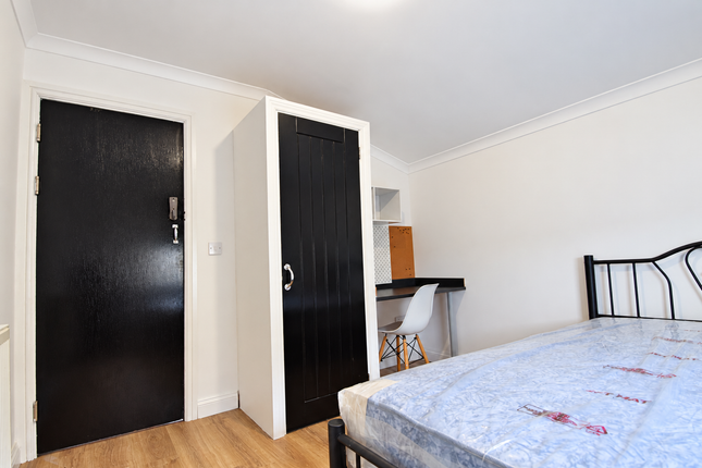 Rhymney Street, Cardiff photo 5