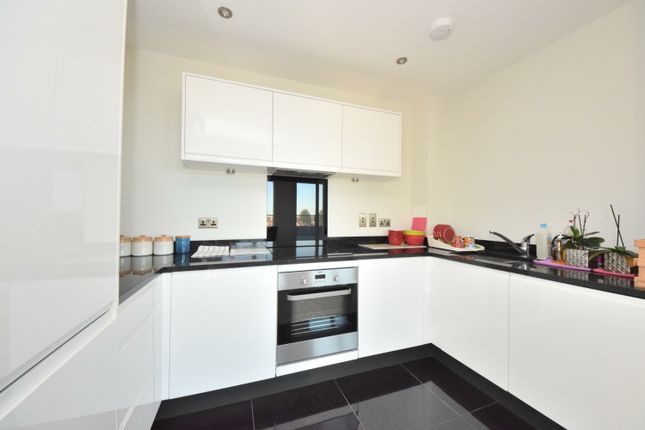 Flat for sale in Charlotte Court, Clarence Avenue, Ilford