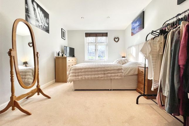 Flat 2, 14 Fernhill Avenue, Weymouth photo 4