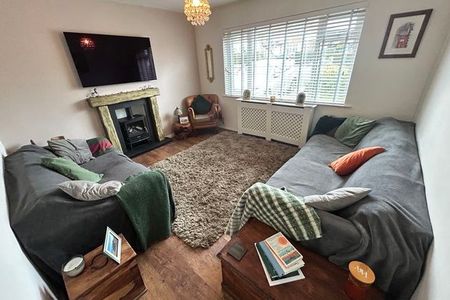40, Glan Y Mor Road, Penrhyn Bay photo 2