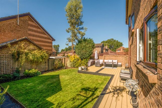 10, Hawthorn Close, Burgess Hill photo 4