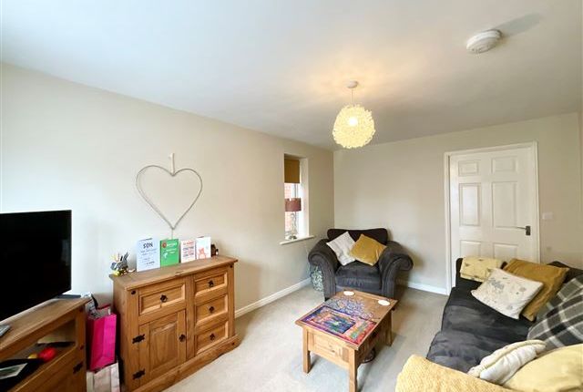 3, Croft House Way Bolsover, Chesterfield photo 3