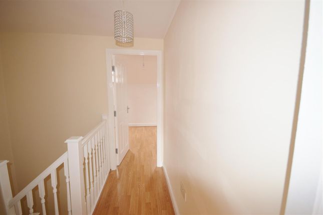 7, Windhill Rise, Barnsley photo 4